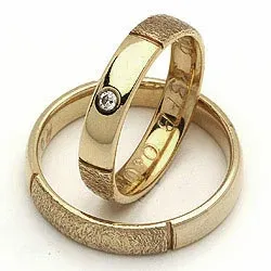 Vigselsringe från rs of scandinav i 14  karat guld 0,02 ct
