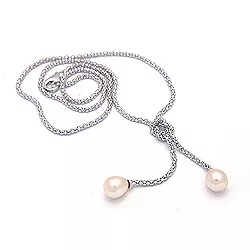 Pärla halskedja med berlocker i rhodinerat silver