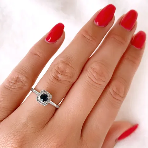 fyrkantigt safir diamantring i 14 karat vitguld 0,34 ct 0,14 ct