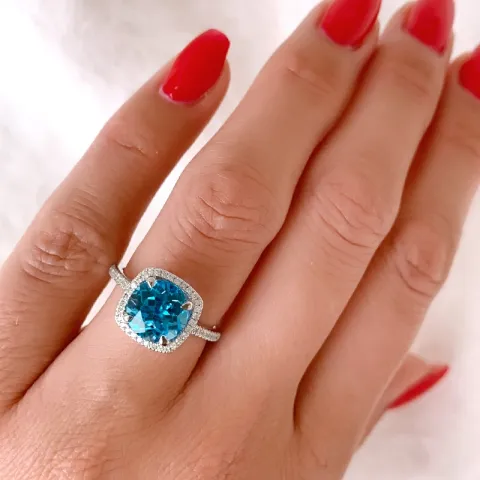 fyrkantigt topas diamantring i 14 karat vitguld 3,50 ct 0,18 ct