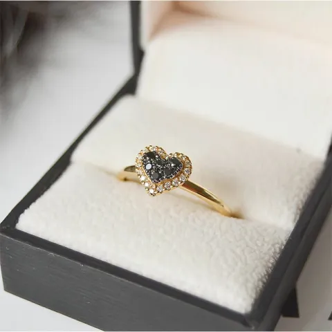 Hjärta sort diamant ring i 14 karat guld 0,13 ct 0,09 ct