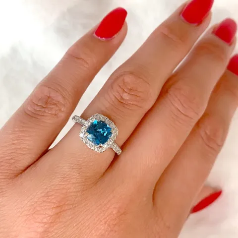 fyrkantigt topas diamantring i 14 karat vitguld 1,90 ct 0,44 ct
