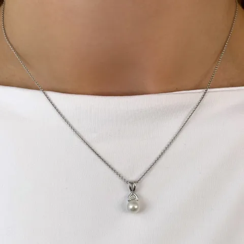 Pärla diamantberlocker i 14 carat vitguld 0,007 ct