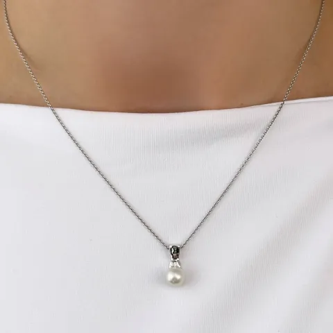 Runt pärla diamantberlocker i 14 carat vitguld 0,01 ct