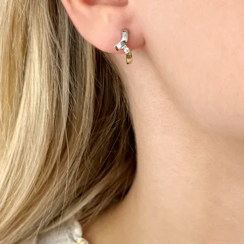 Diamant halvcreol i 14 karat guld och vitguld med diamanter