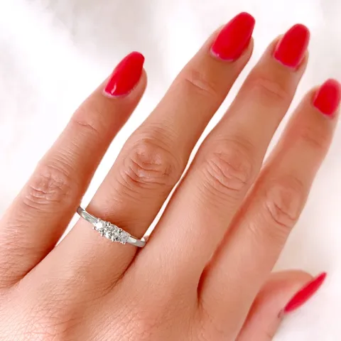 Diamantring i 14 karat vitguld 0,20 ct 0,13 ct