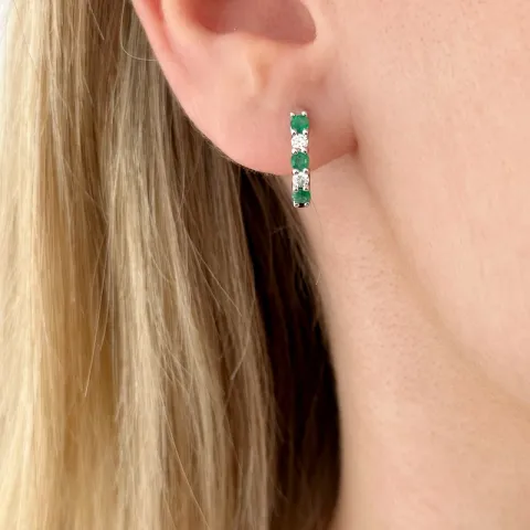 15 mm smaragd creol i 14 karat vitguld med smaragd och diamant