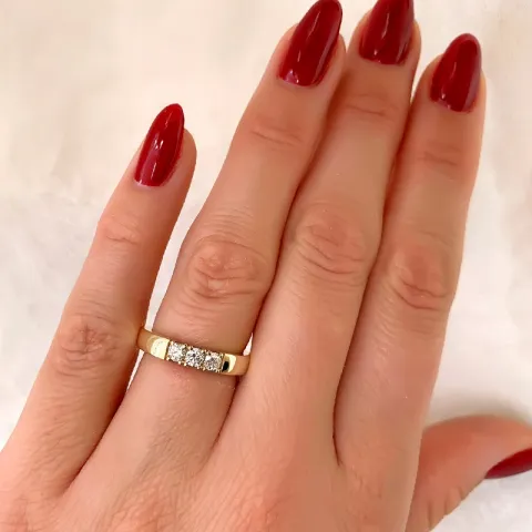 kraftfull alliancring i 14 karat guld 3 x 0,10 ct