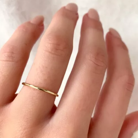 Simple Rings ring i 9 karat guld