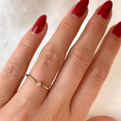 diamant solitärring i 14  karat guld 0,051 ct