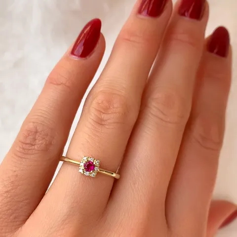 rubin briljantring i 14 karat guld 0,147 ct 0,04 ct