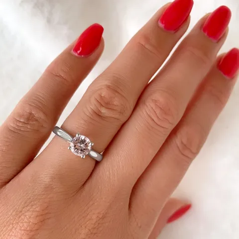 morganit solitärring i 14  karat vitguld 0,98 ct