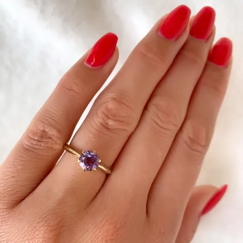 ametist solitärring i 14  karat guld 0,95 ct