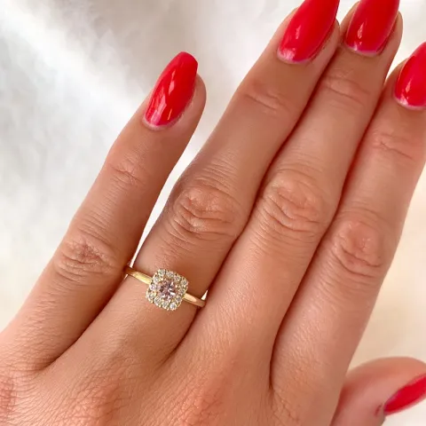 fyrkantigt morganit diamantring i 14 karat guld 0,22 ct 0,14 ct
