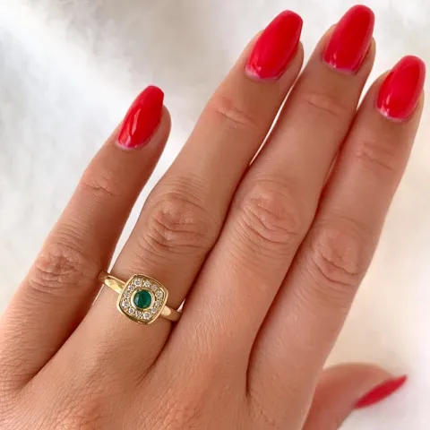 fyrkantigt smaragd briljantring i 14 karat guld 0,22 ct 0,132 ct