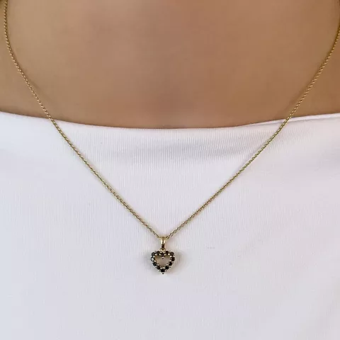 hjärta sort diamant hängen i 14  carat guld 0,18 ct