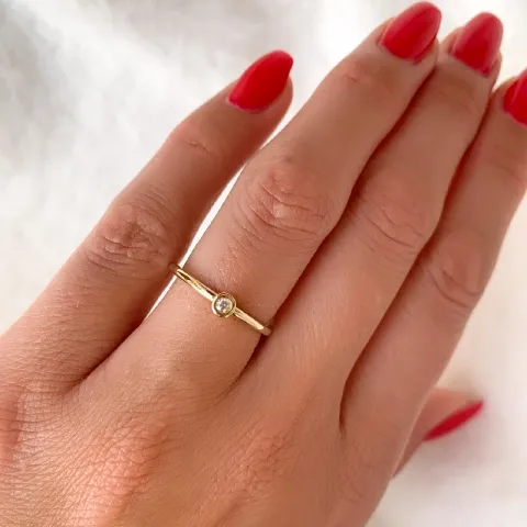 rund diamant solitärring i 14 karat guld 0,05 ct