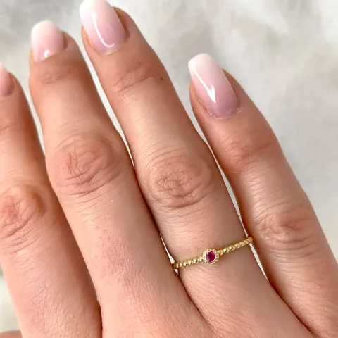 Äkta rubin guld ring i 14 karat guld
