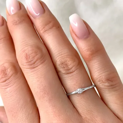 solitärring i 14 karat vitguld 0,09 ct