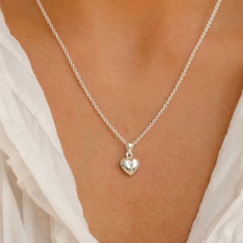 9 x 11 mm hjärta halsband i silver med hängen i silver
