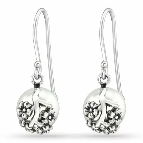 Långa blommor pärla örhängen i silver