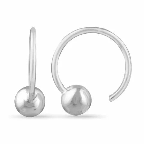 vackra örhängen i silver
