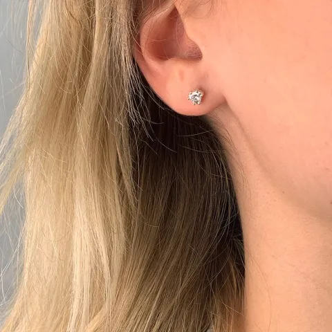 zirkon solitäreörhängestift i silver