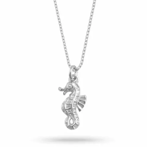 halsband i silver med hängen i silver