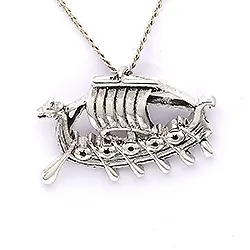 vikingaskepp hängen i oxiderat sterlingsilver