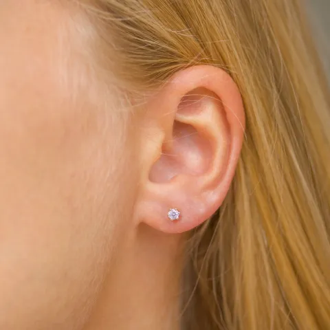 3 mm zirkon örhängestift i 9 karat guld med zirkon