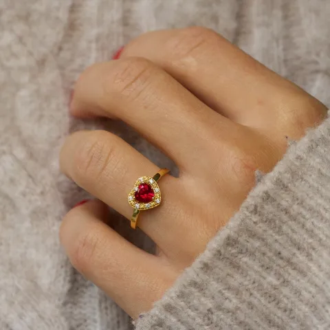 hjärta röd ring i 9 karat guld