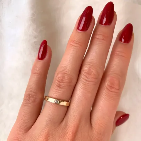 diamant alliancring i 14 karat guld 1 x 0,05 ct