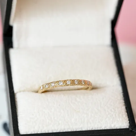 Diamantring i 14  karat guld 0,154 ct