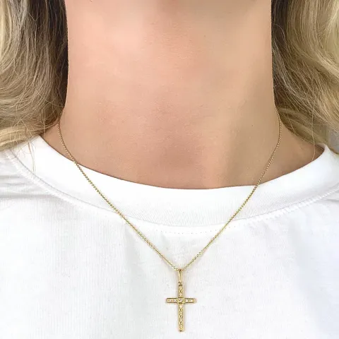 Kors hängen i 9 karat guld