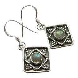 Fyrkantigt multifärgade örhängen i oxiderat sterlingsilver