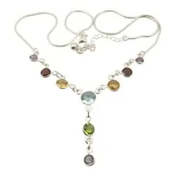 Rund multifärgat halsband i silver