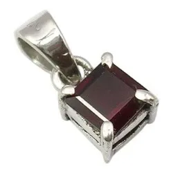 Fyrkantigt granat hängen i silver