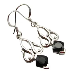 Abstrakt onyxer örhängen i silver