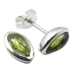 Ovala peridot örhängen i silver