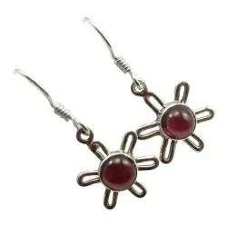 Blommor röda örhängen i silver