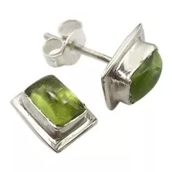 Fyrkantigt gröna peridot örhängestift i silver