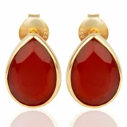 Droppe röda onyx örhängestift i förgyllt silver