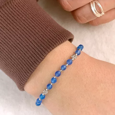blå calcedonit armband i silver 18,0 cm plus 5,0 cm x 4,0 mm