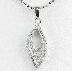 vit zirkon hängen i silver