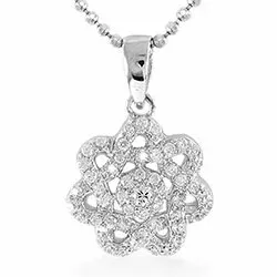 Blommor hängen i silver