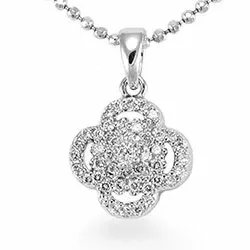 blommor hängen i silver