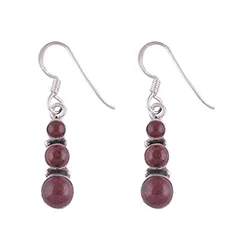 Röda örhängen i silver