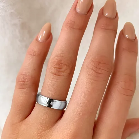 zirkon ring i rhodinerat silver