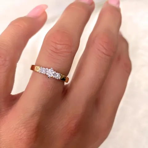 diamantring i 14  karat guld- och vitguld 0,36 ct