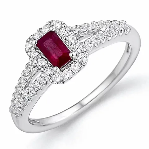 Röd rubin diamantring i 14 karat guld 0,36 ct 0,31 ct